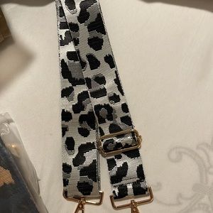 Adjustable purse/tote strap!